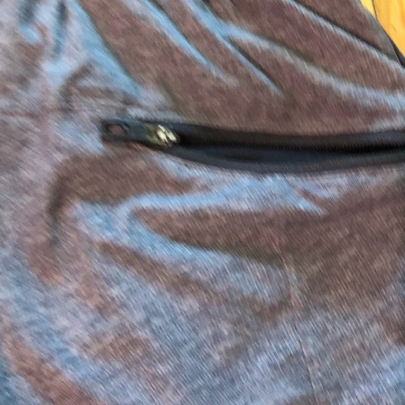 Lululemon shorts - Picture 4 of 7